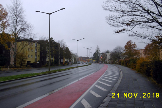 Ansbacher Straße mit neuem Fahrradweg