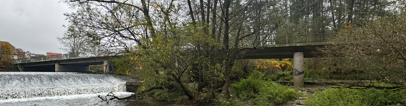 Die Rennmühlbrücke führt in Katzwang über die Rednitz. Sie wird 2025 erneuert., Bild © SÖR / Stadt Nürnberg