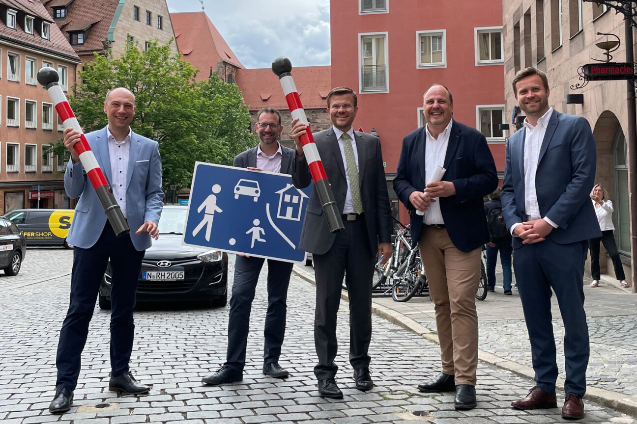 Freigabe der neuen Fußgängerzone und verkehrsberuhigten Bereich im Nürnberger Burgviertel, Bild © Kathrin Lehnerer / SÖR / Stadt Nürnberg