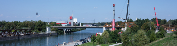 Hafenbrücken Nürnberg - Einschub der Behelfsbrücke am Europakai