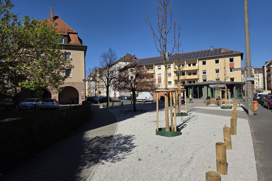 Kirchenstraße Pocketpark Staudenpflanzung Mulch, Bild © Steffen Stritt / SÖR / Stadt Nürnberg