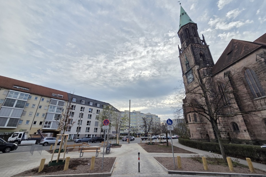 Baumpflanzungen im Pocket Park Kirchenstraße, Bild © Steffen Stritt / SÖR / Stadt Nürnberg