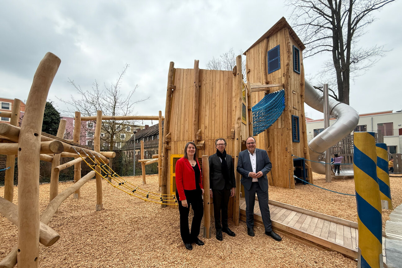 Der Servicebetrieb Öffentlicher Raum Nürnberg (Sör) hat den neuen Spielplatz im Regensburger Viertel fertiggestellt., Bild © Tim Koß / Stadt Nürnberg