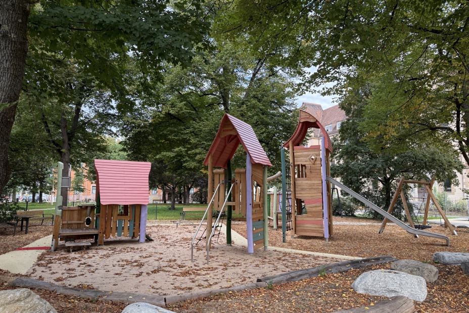 Heinickeplatz: Spielplatz für drei- bis sechsjährige Kinder, Bild © Kathrin Lehnerer / Stadt Nürnberg