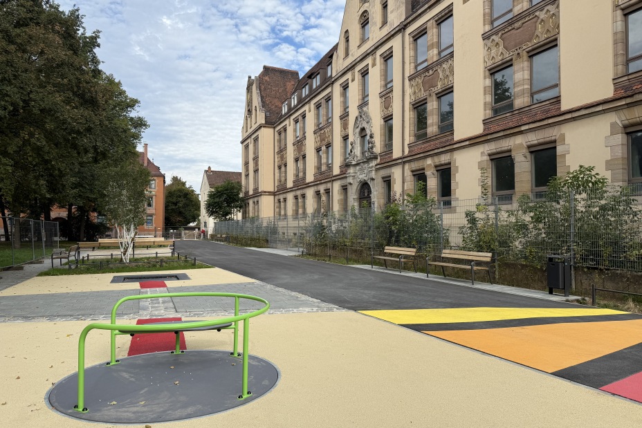 Heinickeplatz: Viel Platz für Bewegung, Bild © Kathrin Lehnerer / Stadt Nürnberg