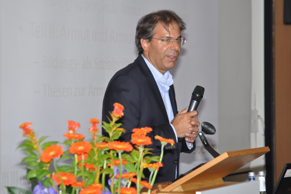 Vortrag Herr Groh-Samberg bei Armutskonferenz 2017