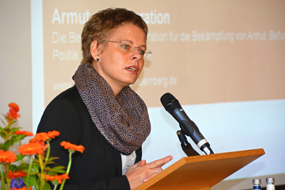 Begrüßung Frau Dressel bei Armutskonferenz 2017