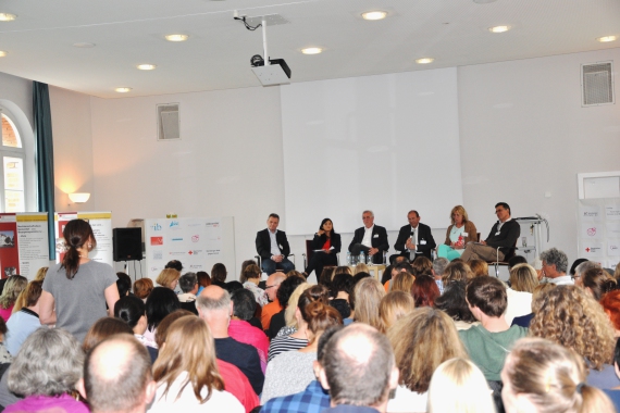 Fachtag Schulden 2014-Podiumsdiskussion im großen Saal mit Publikum