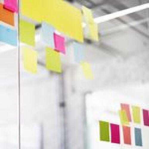 Post It Office © Rawpixel Ltd.