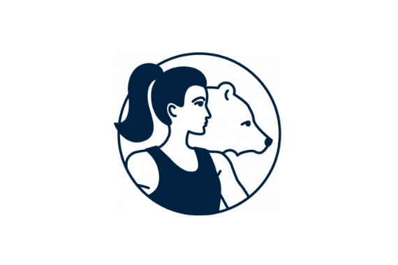 Dunkelblaues rundes Logo mit der Silhouette einer Frau mit Pferdeschwanz im Profil neben dem Kopf eines Bärs. Beide Motive sind stilisiert dargestellt und von einem Kreis umrahmt.