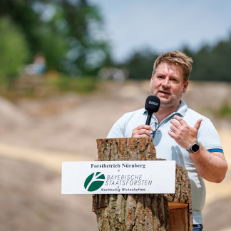 ( Bild: Daniel Karmann / BaySF ) Eröffnung des Bikeparks Schmausenbuck