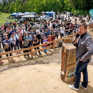 ( Bild: Daniel Karmann / BaySF ) Eröffnung des Bikeparks Schmausenbuck
