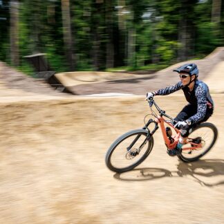 ( Bild: Daniel Karmann / BaySF ) Eröffnung des Bikeparks Schmausenbuck