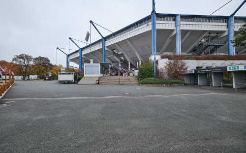 Der Vorplatz des Stadions