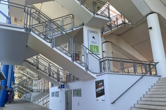 Treppenaufgang im Max-Morlock-Stadion