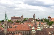 Blick von der Lorenzkirche zur Burg - Stadtbildfotografie, Sign. StadtAN A 96 Nr. 3356