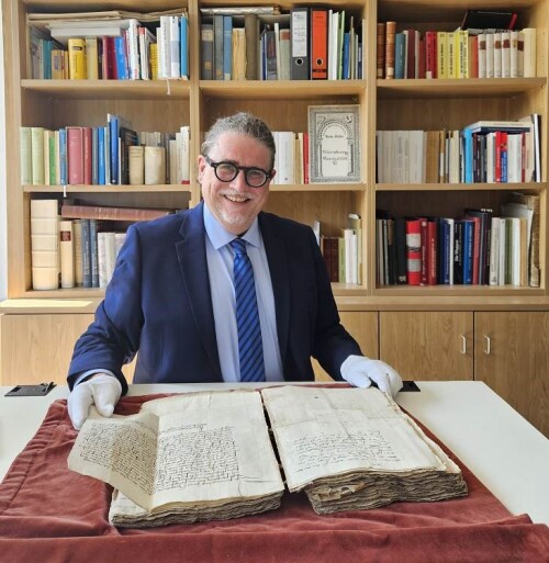 © Stadtarchiv Nürnberg Präsentation einer Archivalie © Stadtarchiv Nürnberg