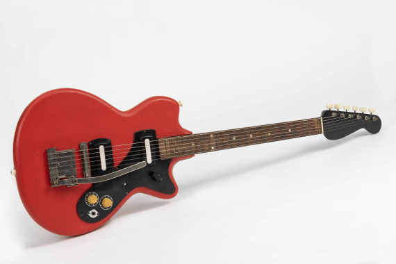 Gitarre „Triumphator Electric“ aus den frühen 1960er-Jahre der Firma Klira in Bubenreuth bei Erlangen.