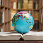 Weltkugel auf Buch