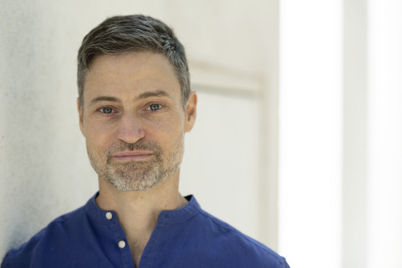 Portraitfoto des Autors Meron Mendel