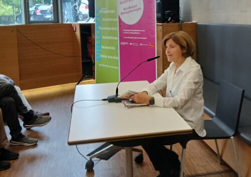 Lesung Margit Heumann bei der Messe 2025.
