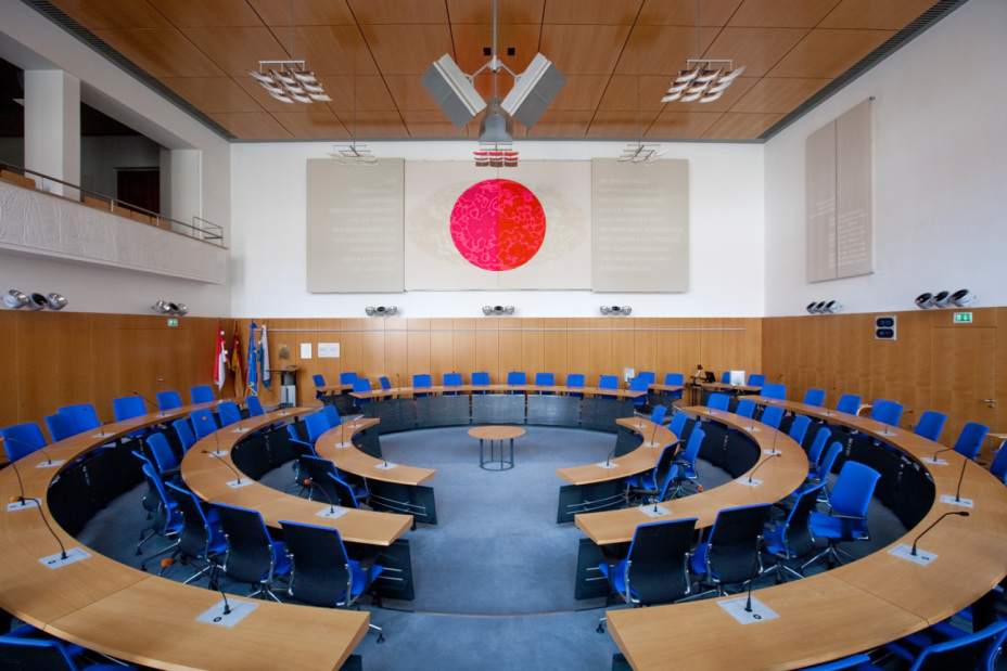 Großer Sitzungssaal des Nürnberger Stadtrats.
