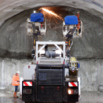 Eine Fräße unterquert den Main-Donau-Kanal