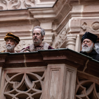 Filmszene aus „The Uprising“, gedreht im Pellerhaus, mit Stanley Townsend (rechts) und Tom Hollander (Mitte).