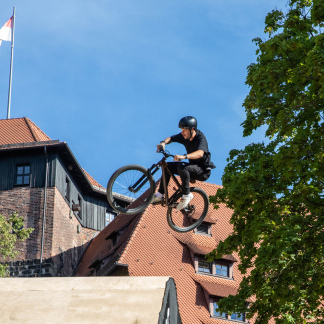 Rider im Burg-Parcours