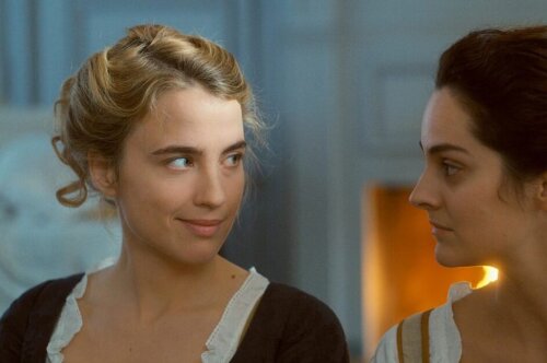 Porträt einer jungen Frau in Flammen