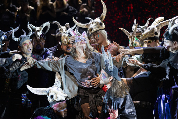 Szenenbild aus La Traviata. Oper von Giuseppe Verdi