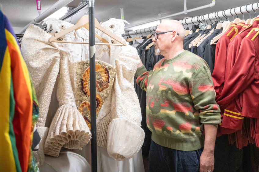 Gunther Bickel Damenmaßschneider im Theater Nürnberg, Bild © Christine Dierenbach