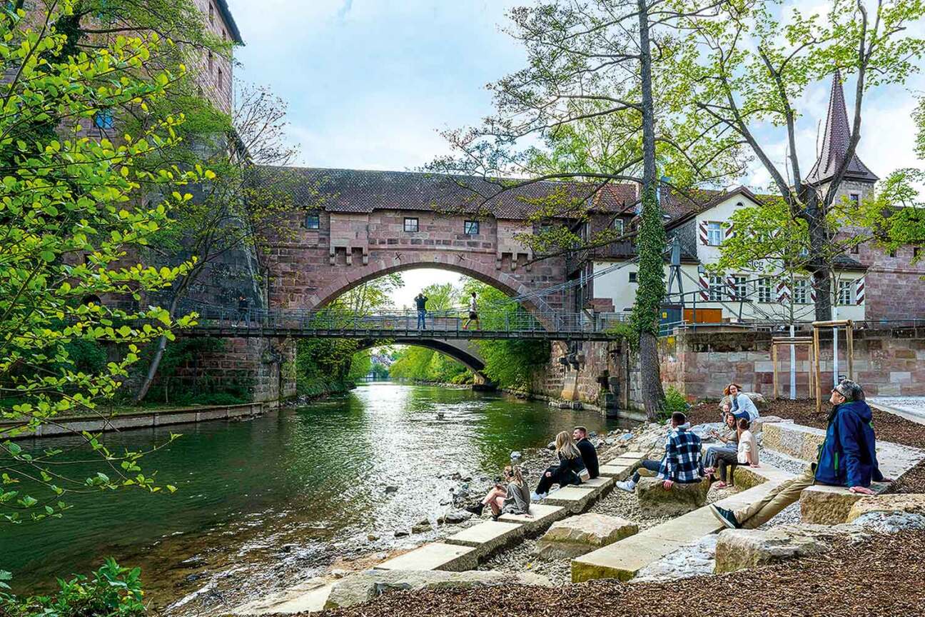 Pegnitz am Nägeleinsplatz "Nürnberg Heute" Ausgabe 113, Bild © Stadtgrafik / Stadt Nürnberg