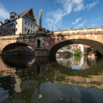 Foto: Doppelbogen der Karlsbrücke über die Pegnitz.