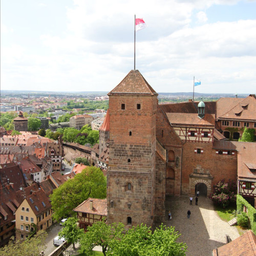 NH 98: Die Kaiserburg von oben © Mile Cindric