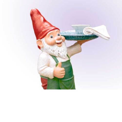 Hier wachsen Zucchini, dort spielen Kinder und nebenan jätet eine ältere Frau Unkraut: Leben im Kleingarten. Der Stadtverband Nürnberger Kleingärtner zählt derzeit rund 50 Vereine mit etwa 6 250 Gärten. Eine Vereinsgaststätte gehört in den meisten Anlagen dazu. Viele sind längst auch über Kleingarten-Grenzen hinaus äußerst beliebt – für Pasta genauso wie für Pat Thai. © Christine Dierenbach / Stadt Nürnberg