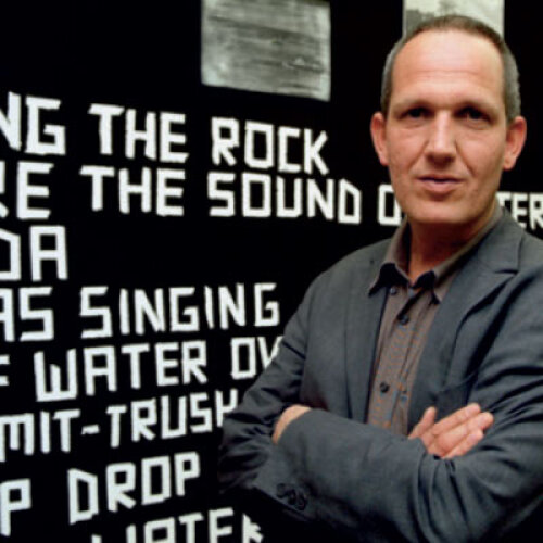 © Uwe Niklas Manfred Rothenberger vom Institut für Moderne steht in einer Galerie © Uwe Niklas