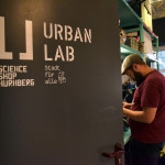 Im Urban Lab entstehen Ideen und Lösungen zum Beispiel für die automatische Steuerung der Aquaponik-Anlage im Z-Bau, aber auch für Aktionen im öffentlichen Raum.