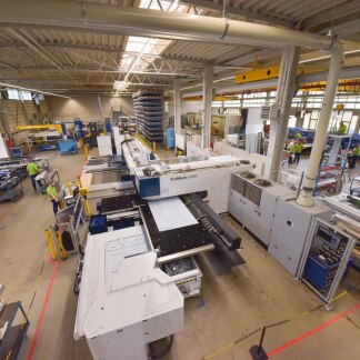 Im Aufzugswerk von Schmitt und Sohn.