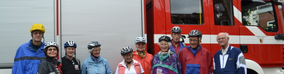 Teilnehmerinnen und Teilnehmern am 1. Fahrrad-Sicherheitstraining