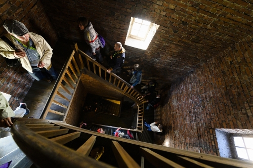 Kirchenturm in der Rangierbahnhof-Siedlung