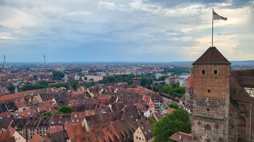 Panorama der Stadt Nürnberg, gesehen vom Wachturm der Burg