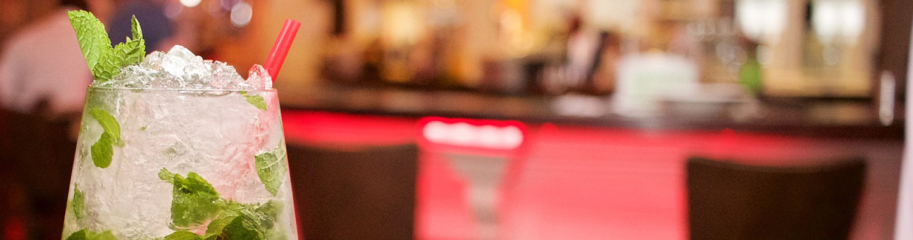 Ein Cocktail mit Minzblättern, Bild © pixabay.de