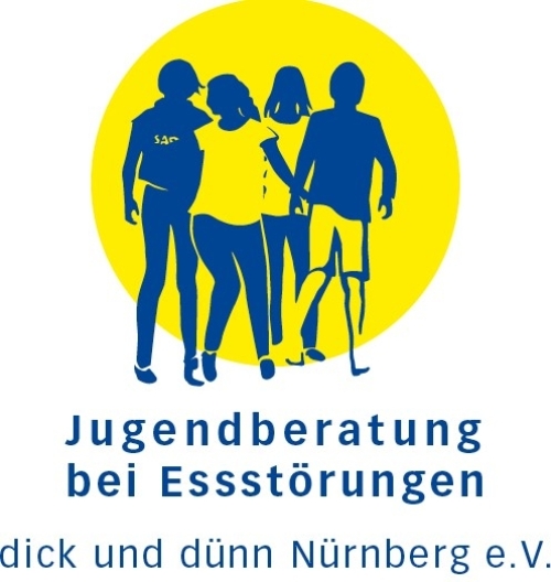 © dick und dünn Nürnberg e.V. Junge Menschen stehen zusammen © dick und dünn Nürnberg e.V.