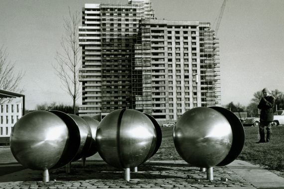 Sinken Hein Windspiele 1971 Skulptur von neuen Spheren aus Metal
