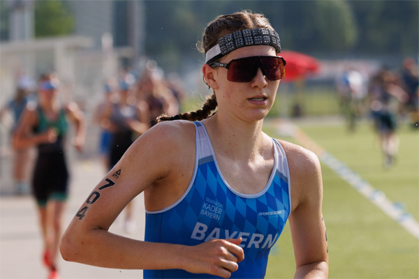 Guilia Göttler mit Team Bayern 2 bei der Deutschen Meisterschaft in der Mixed-Team-Relay am 27.06.2026 in Jena.