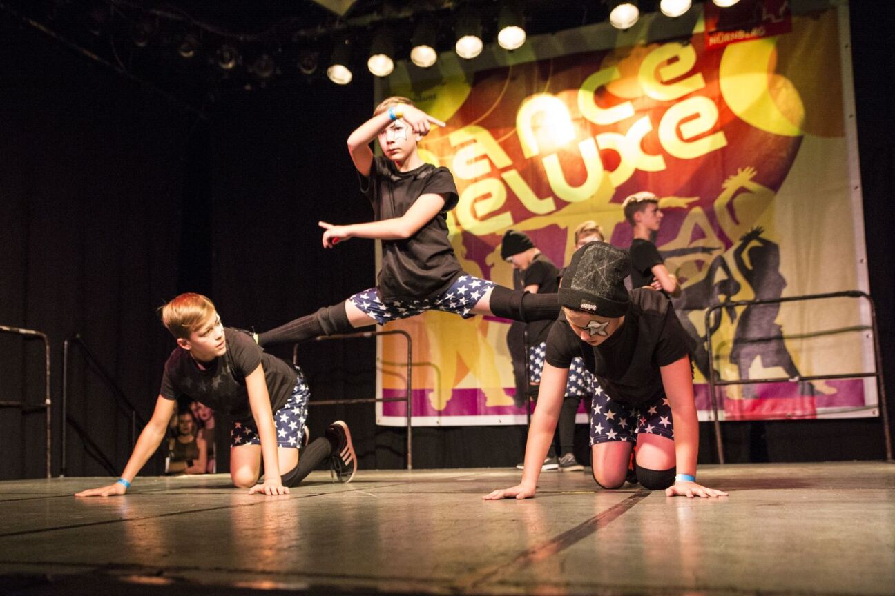 Tanzgruppe bei Dence Deluxe, Bild © Christopher Puzicha / Stadt Nürnberg