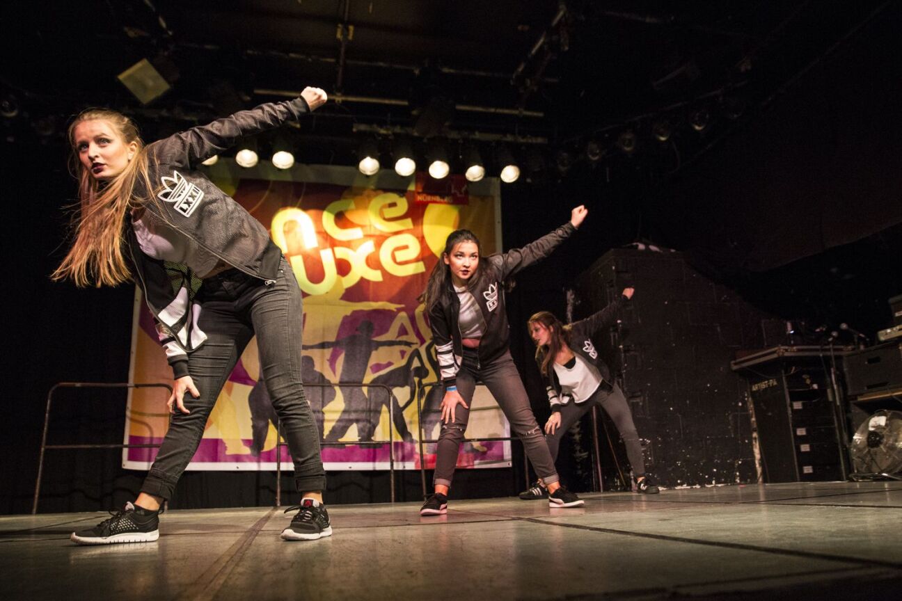 Tanzgruppe bei Dance Deluxe, Bild © Christopher Puzicha / Stadt Nürnberg