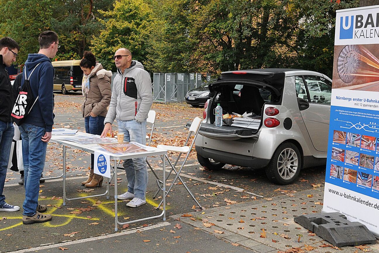 Bild © Verkaufsstand U-Bahnkalender der Schulz & Hackner Werbeagentur GmbH Verkaufsstand U-Bahnkalender, Bild © Verkaufsstand U-Bahnkalender der Schulz & Hackner Werbeagentur GmbH