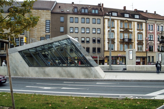 U-Bahnhof Friedrich-Ebert-Platz, Aufgang